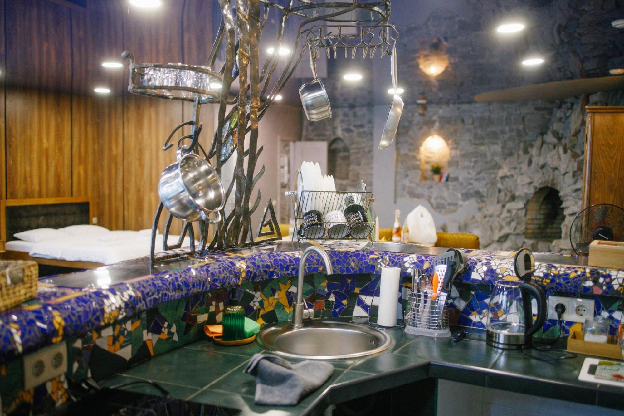 Gaudi Apartment In Lviv Bagian luar foto
